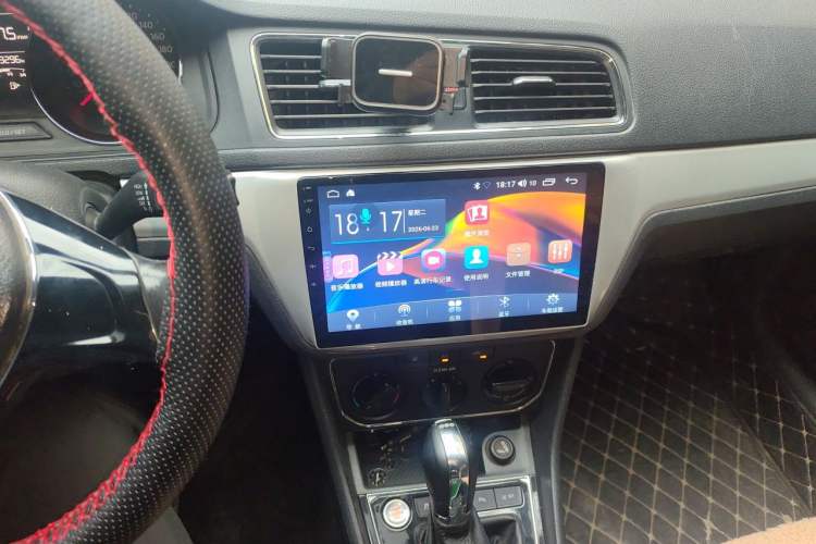 Used Volkswagen Lavida 2015 1.6L Automatic Comfort Edition Audio And AC Panel