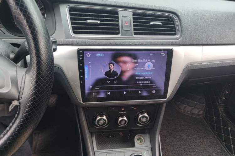 Used Volkswagen Lavida 2015 1.6L Manual Fashion Edition Audio And AC Panel