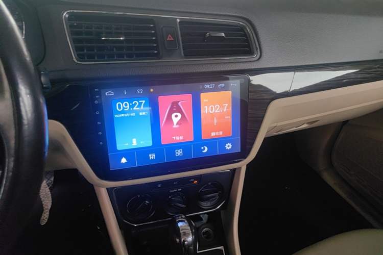Used Volkswagen Lavida 2015 230TSI DSG Comfort Edition Audio And AC Panel