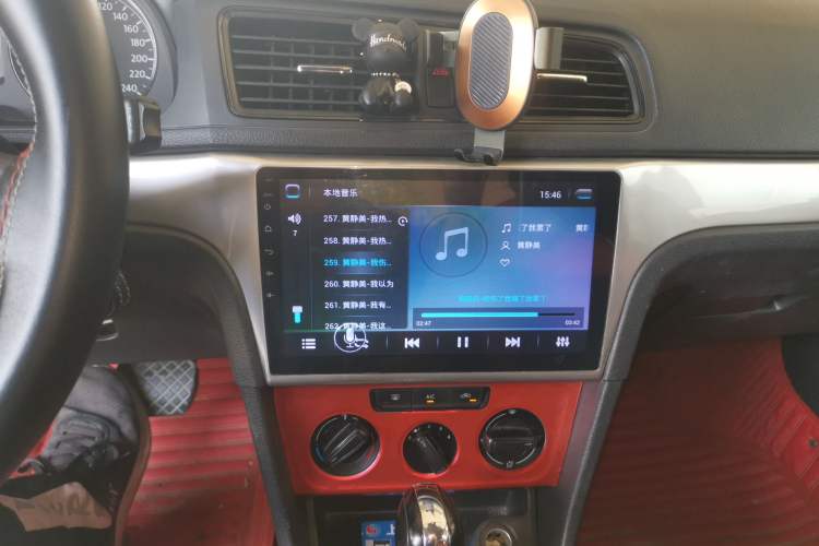 Used Volkswagen Lavida 2015 1.6L Automatic Fashion Edition Audio And AC Panel
