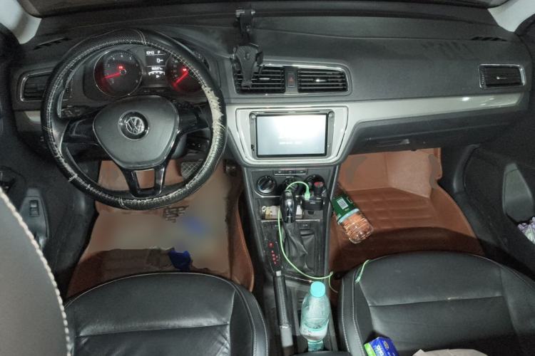 Used Volkswagen Lavida 2015 230TSI DSG Comfort Edition Center Console