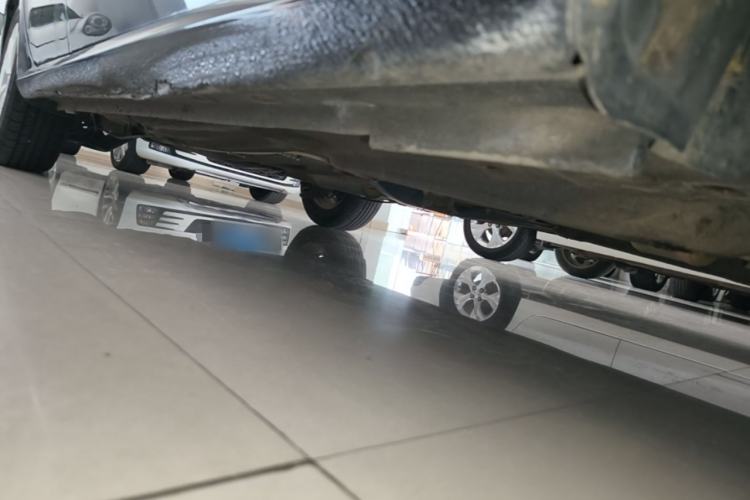 Used Volkswagen Lavida 2015 1.6L Automatic Fashion Edition Chassis Front Right