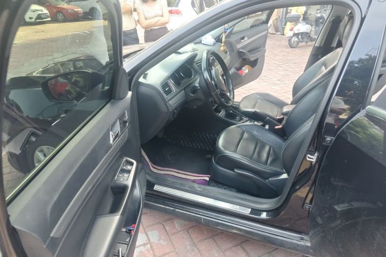 Used Volkswagen Lavida 2015 1.6L Automatic Comfort Edition Driver Seat