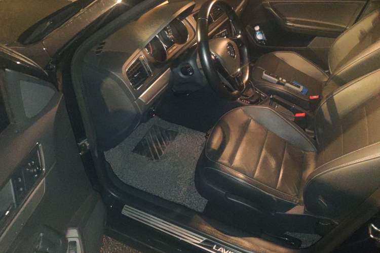 Used Volkswagen Lavida 2015 1.6L Automatic Comfort Edition Driver Seat