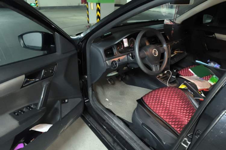 Used Volkswagen Lavida 2015 1.6L Manual Fashion Edition Driver Seat