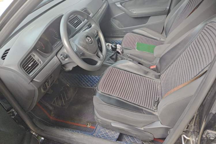 Used Volkswagen Lavida 2015 1.6L Manual Fashion Edition Driver Seat