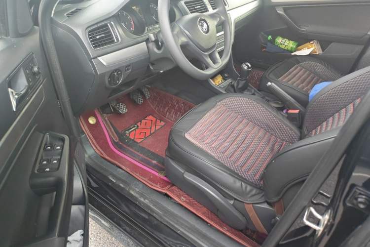 Used Volkswagen Lavida 2015 1.6L Manual Fashion Edition Driver Seat