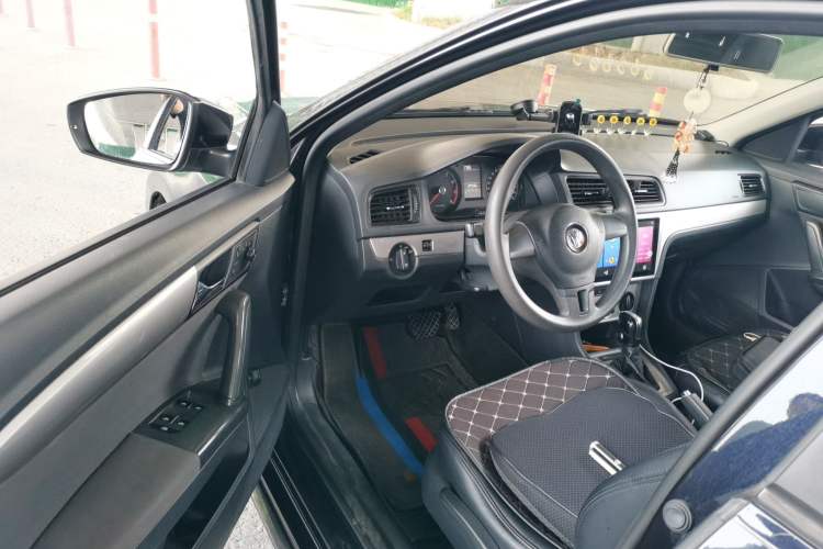 Used Volkswagen Lavida 2015 1.6L Automatic Fashion Edition Driver Seat