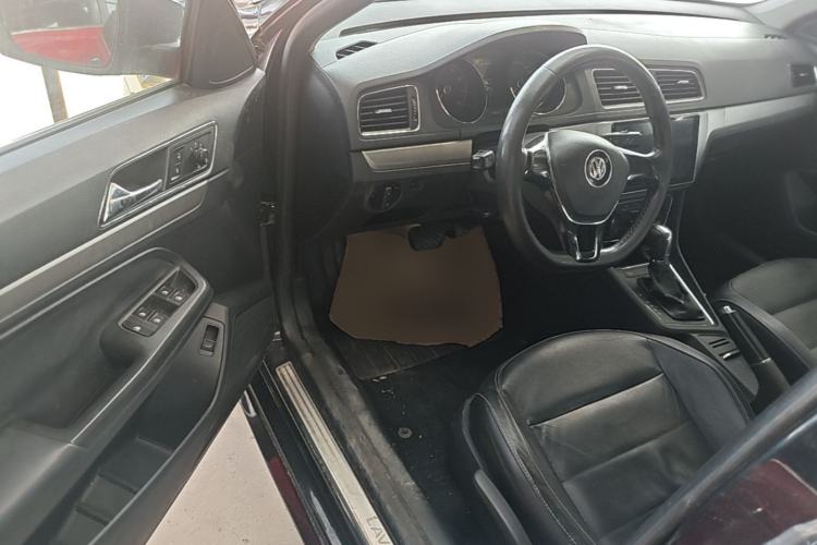 Used Volkswagen Lavida 2015 1.6L Automatic Comfort Edition Driver Seat