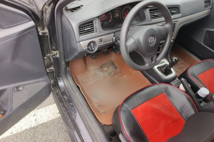 Used Volkswagen Lavida 2015 1.6L Manual Fashion Edition Driver Seat