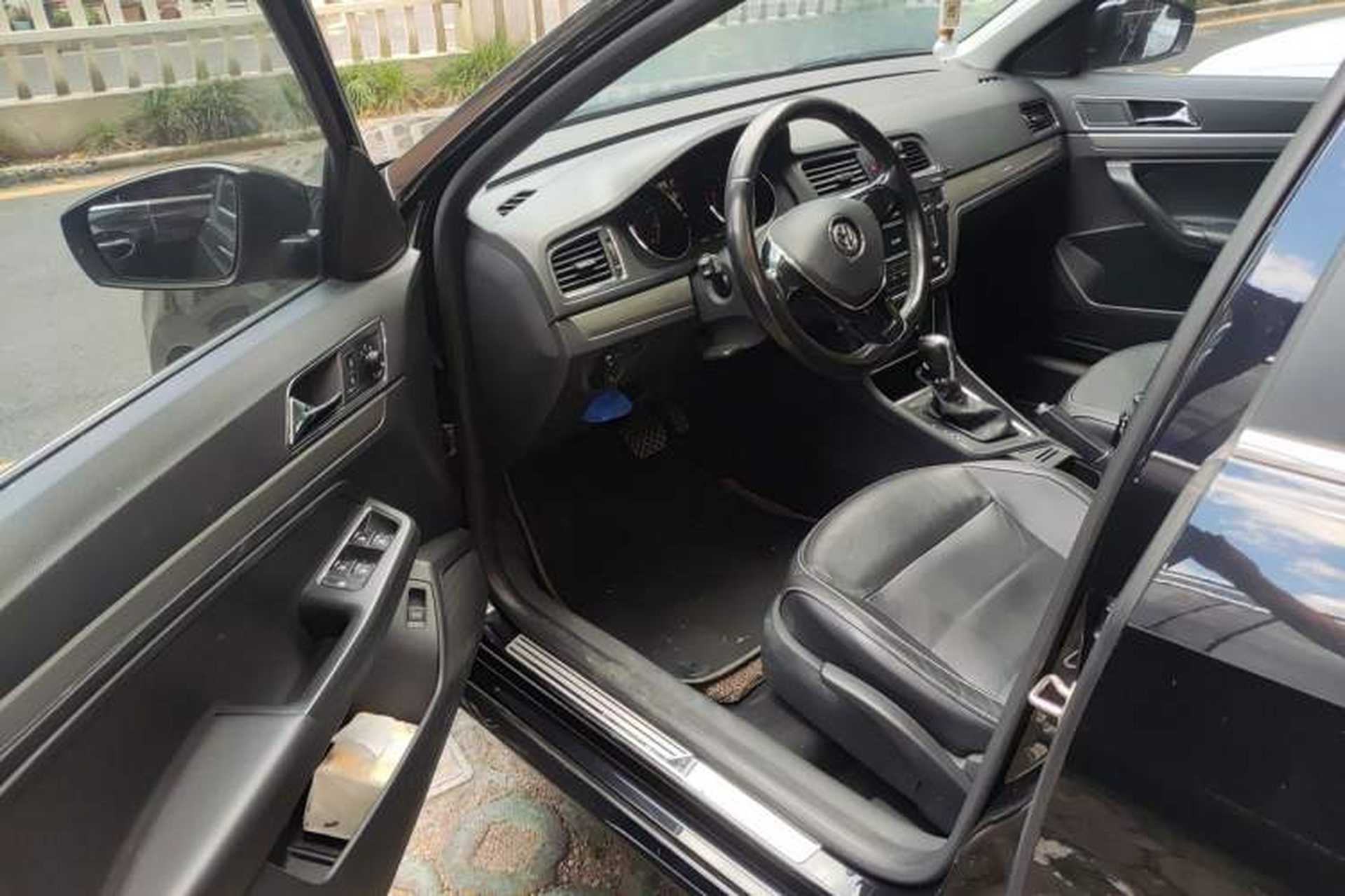 Used Volkswagen Lavida 2015 1.6L Automatic Comfort Edition Driver Seat