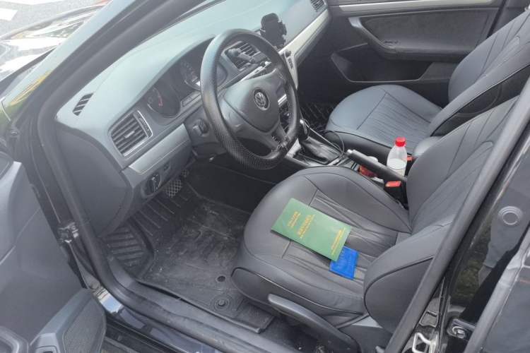 Used Volkswagen Lavida 2015 1.6L Automatic Fashion Edition Driver Seat