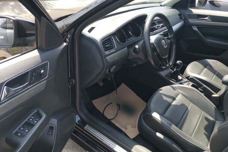 Used Volkswagen Lavida 2015 1.6L Manual Comfort Edition Driver Seat