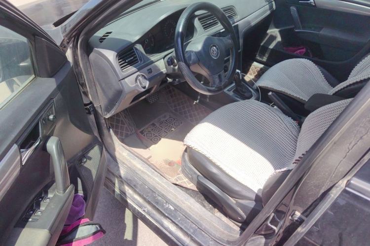 Used Volkswagen Lavida 2015 1.6L Automatic Fashion Edition Driver Seat