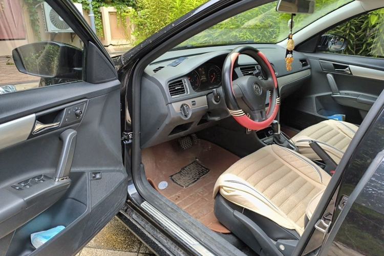 Used Volkswagen Lavida 2015 1.6L Automatic Comfort Edition Driver Seat
