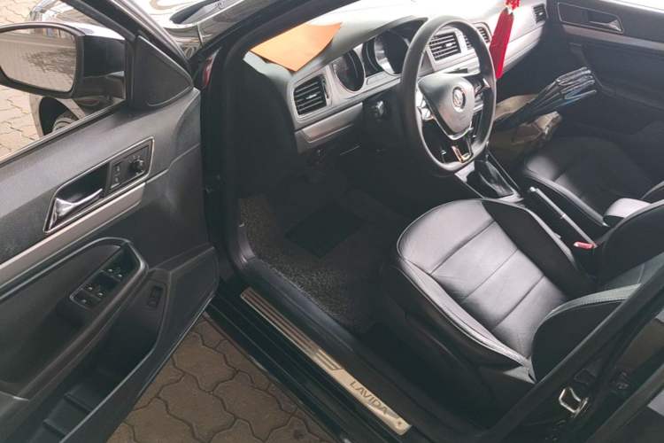 Used Volkswagen Lavida 2015 230TSI DSG Comfort Edition Driver Seat