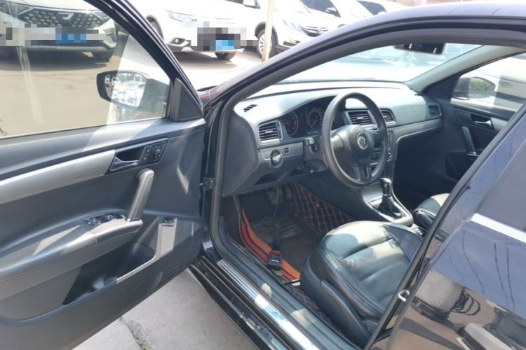 Used Volkswagen Lavida 2015 1.6L Automatic Comfort Edition Driver Seat