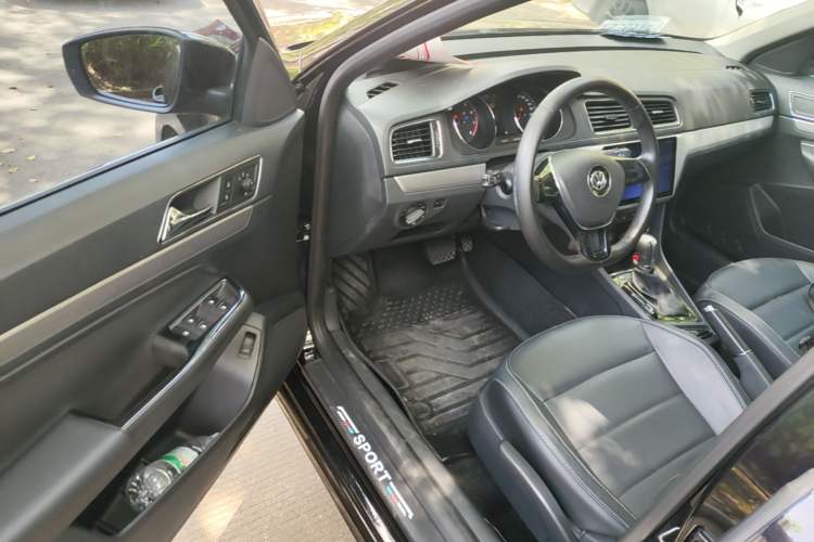 Used Volkswagen Lavida 2015 1.6L Automatic Comfort Edition Driver Seat