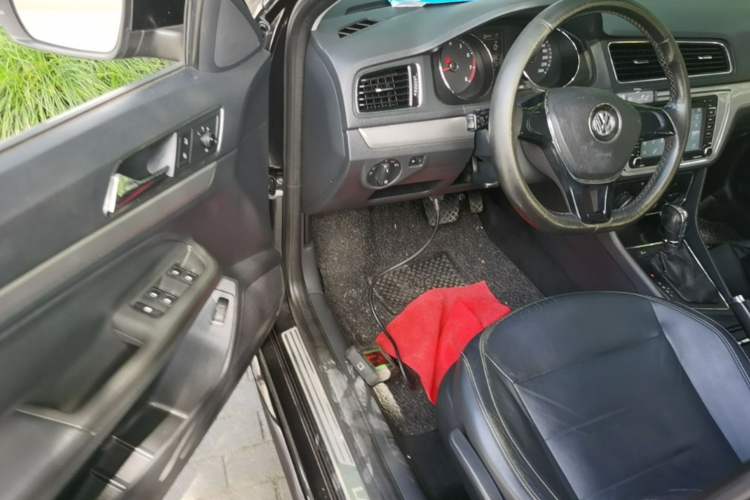 Used Volkswagen Lavida 2015 1.6L Automatic Comfort Edition Driver Seat