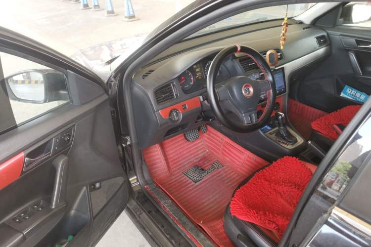Used Volkswagen Lavida 2015 1.6L Automatic Fashion Edition Driver Seat