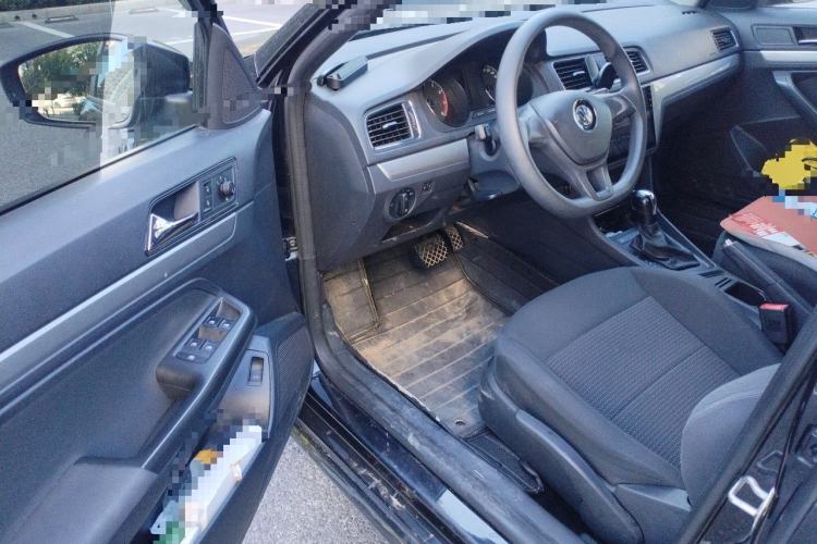 Used Volkswagen Lavida 2015 1.6L Automatic Fashion Edition Driver Seat