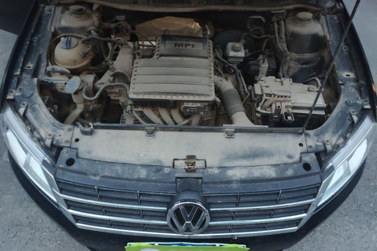 Used Volkswagen Lavida 2015 1.6L Automatic Fashion Edition Engine Bay