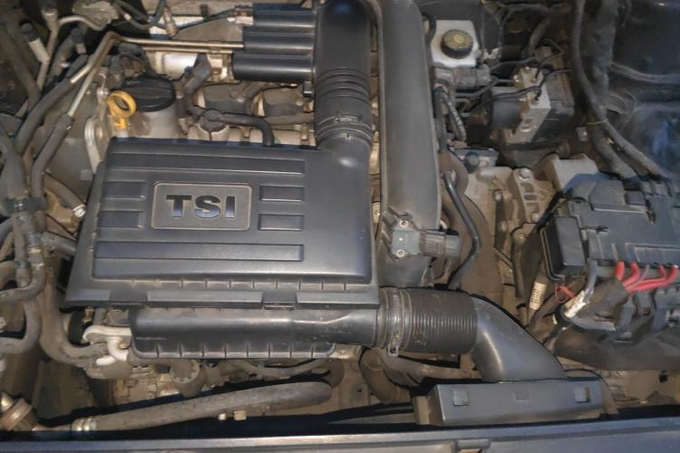 Used Volkswagen Lavida 2015 230TSI DSG Comfort Edition Engine Bay