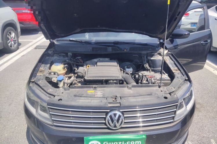 Used Volkswagen Lavida 2015 1.6L Automatic Comfort Edition Engine Bay