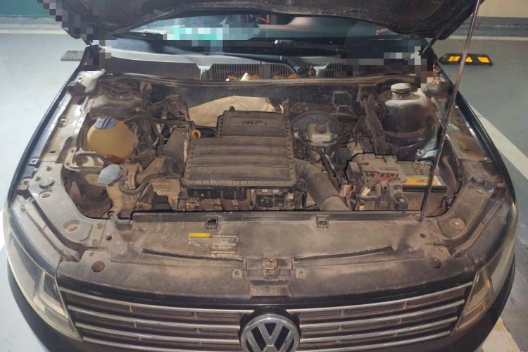 Used Volkswagen Lavida 2015 1.6L Automatic Comfort Edition Engine Bay