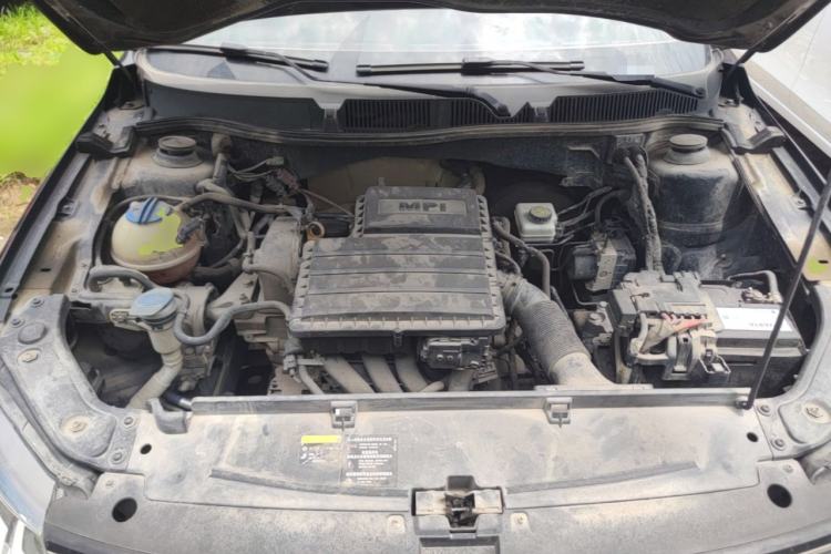 Used Volkswagen Lavida 2015 1.6L Manual Comfort Edition Engine Bay