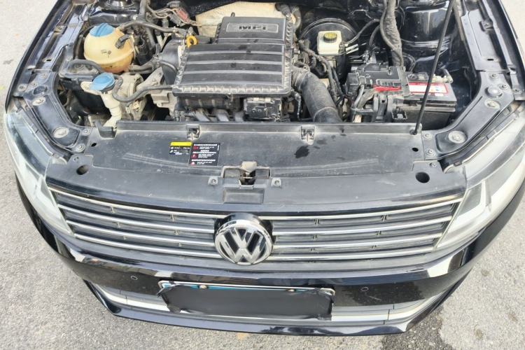 Used Volkswagen Lavida 2015 1.6L Automatic Comfort Edition Engine Bay