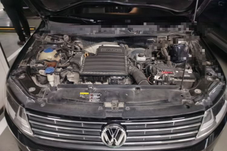 Used Volkswagen Lavida 2015 1.6L Manual Comfort Edition Engine Bay