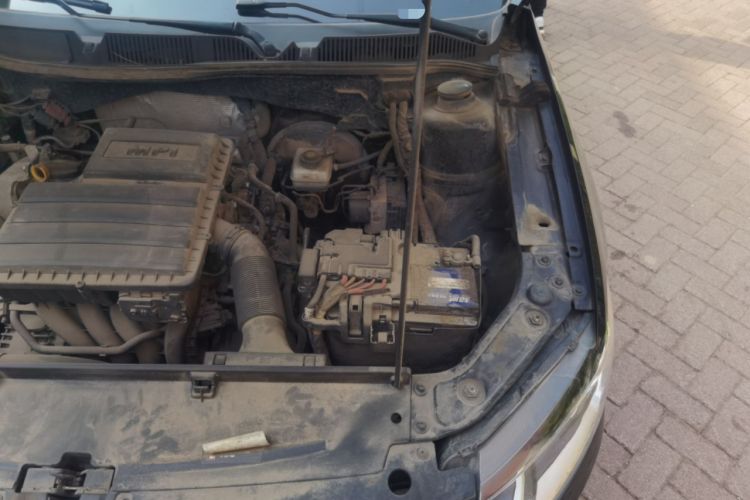 Used Volkswagen Lavida 2015 1.6L Manual Comfort Edition Engine Bay Left