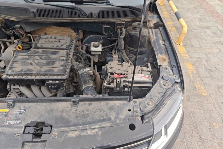 Used Volkswagen Lavida 2015 1.6L Manual Comfort Edition Engine Bay Left