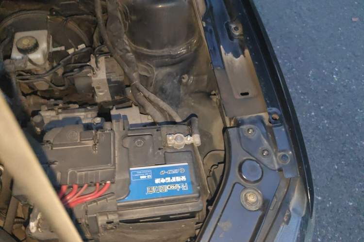 Used Volkswagen Lavida 2015 230TSI DSG Comfort Edition Engine Bay Left