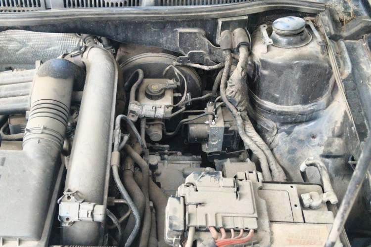 Used Volkswagen Lavida 2015 230TSI DSG Comfort Edition Engine Bay Left