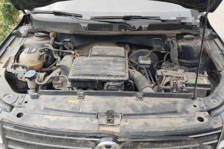 Used Volkswagen Lavida 2015 1.6L Automatic Comfort Edition Engine Bay