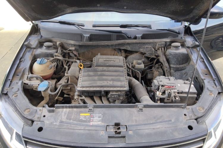 Used Volkswagen Lavida 2015 1.6L Manual Comfort Edition Engine Bay