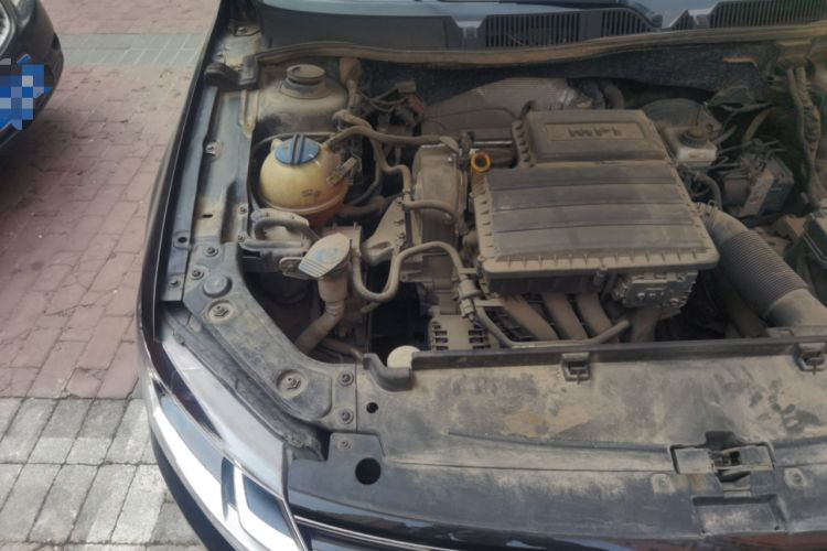 Used Volkswagen Lavida 2015 1.6L Manual Comfort Edition Engine Bay Right