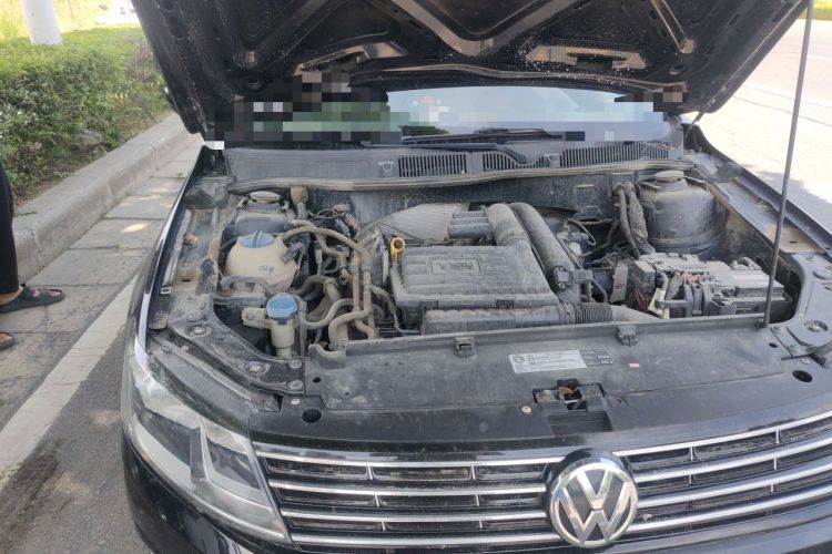 Used Volkswagen Lavida 2015 230TSI DSG Comfort Edition Engine Bay Right