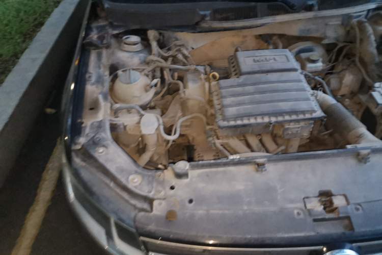 Used Volkswagen Lavida 2015 1.6L Automatic Comfort Edition Engine Bay Right