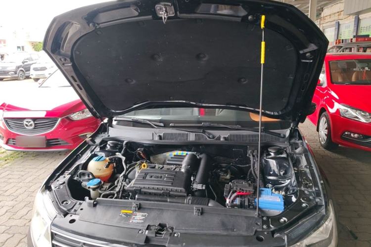 Used Volkswagen Lavida 2015 230TSI DSG Comfort Edition Engine Bay