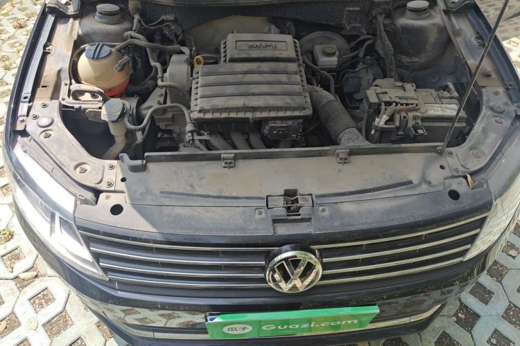 Used Volkswagen Lavida 2015 1.6L Manual Comfort Edition Engine Bay