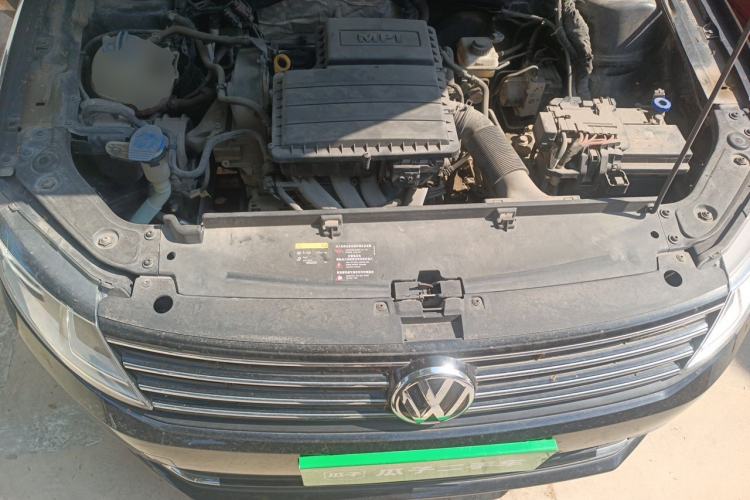 Used Volkswagen Lavida 2015 1.6L Manual Fashion Edition Engine Bay