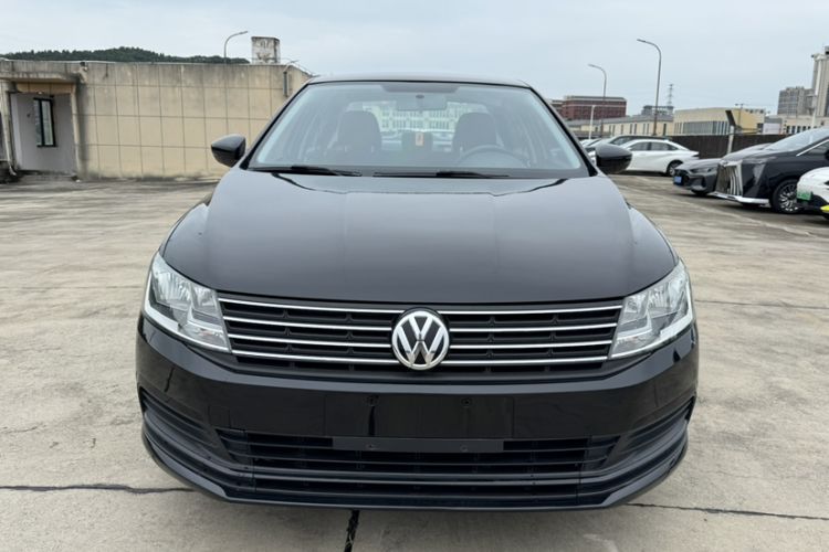 Used Volkswagen Lavida 2015 1.6L Automatic Fashion Edition Exterior 1