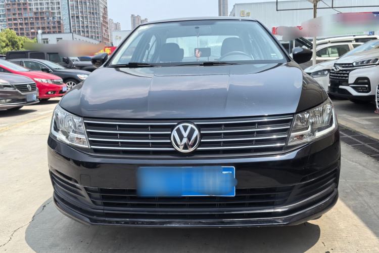 Used Volkswagen Lavida 2015 1.6L Automatic Fashion Edition Exterior 1