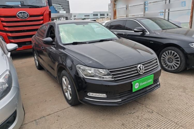 Used Volkswagen Lavida 2015 1.6L Automatic Fashion Edition Exterior 1