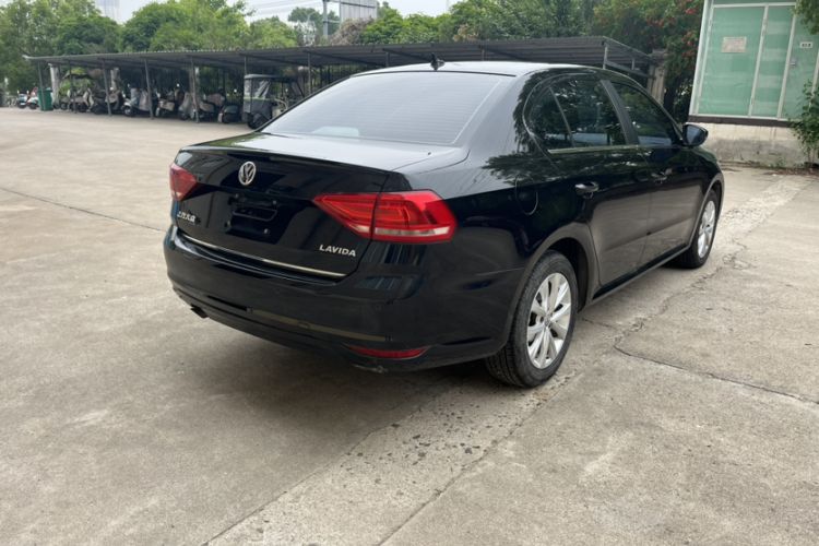 Used Volkswagen Lavida 2015 1.6L Automatic Comfort Edition Exterior 1