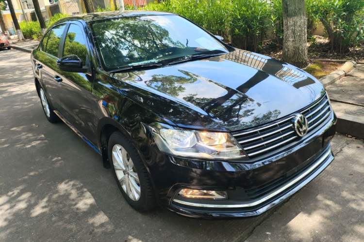 Used Volkswagen Lavida 2015 1.6L Automatic Comfort Edition Exterior 1
