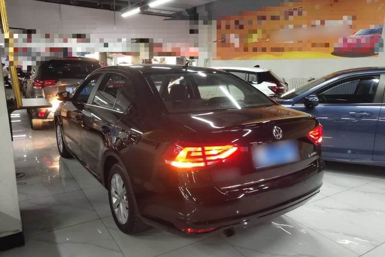 Used Volkswagen Lavida 2015 1.6L Automatic Comfort Edition Exterior 2